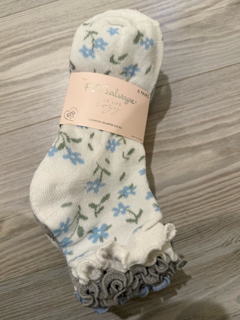 PJ Salvage White Floral Ruffle Cushion Quarter Socks - Blue & Green